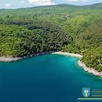 فيلة Aura Yourcroatiaholiday *