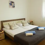 فيلة Aura Yourcroatiaholiday