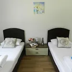 Aura Yourcroatiaholiday Drenje (Istria)