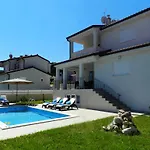 Aura Yourcroatiaholiday Drenje (Istria)