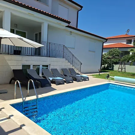 빌라 Aura Yourcroatiaholiday Drenje (Istria)