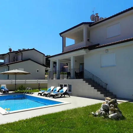 Aura Yourcroatiaholiday Drenje (Istria)