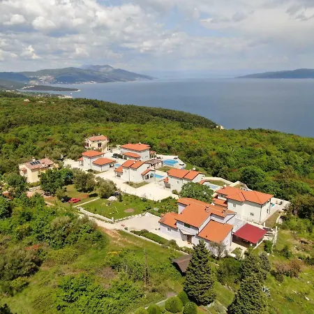 Aura Yourcroatiaholiday Вилла Дрене